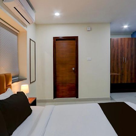Hotel Super Townhouse The Cinco Bliss Near Ikea, Wells Forgo, Kims, Care Hospitals Hajdarabad Zewnętrze zdjęcie