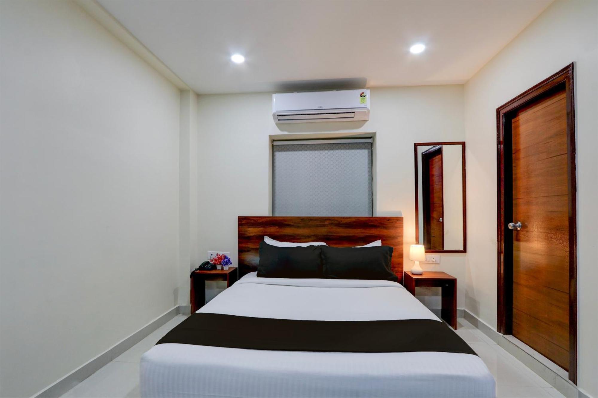 Hotel Super Townhouse The Cinco Bliss Near Ikea, Wells Forgo, Kims, Care Hospitals Hajdarabad Zewnętrze zdjęcie