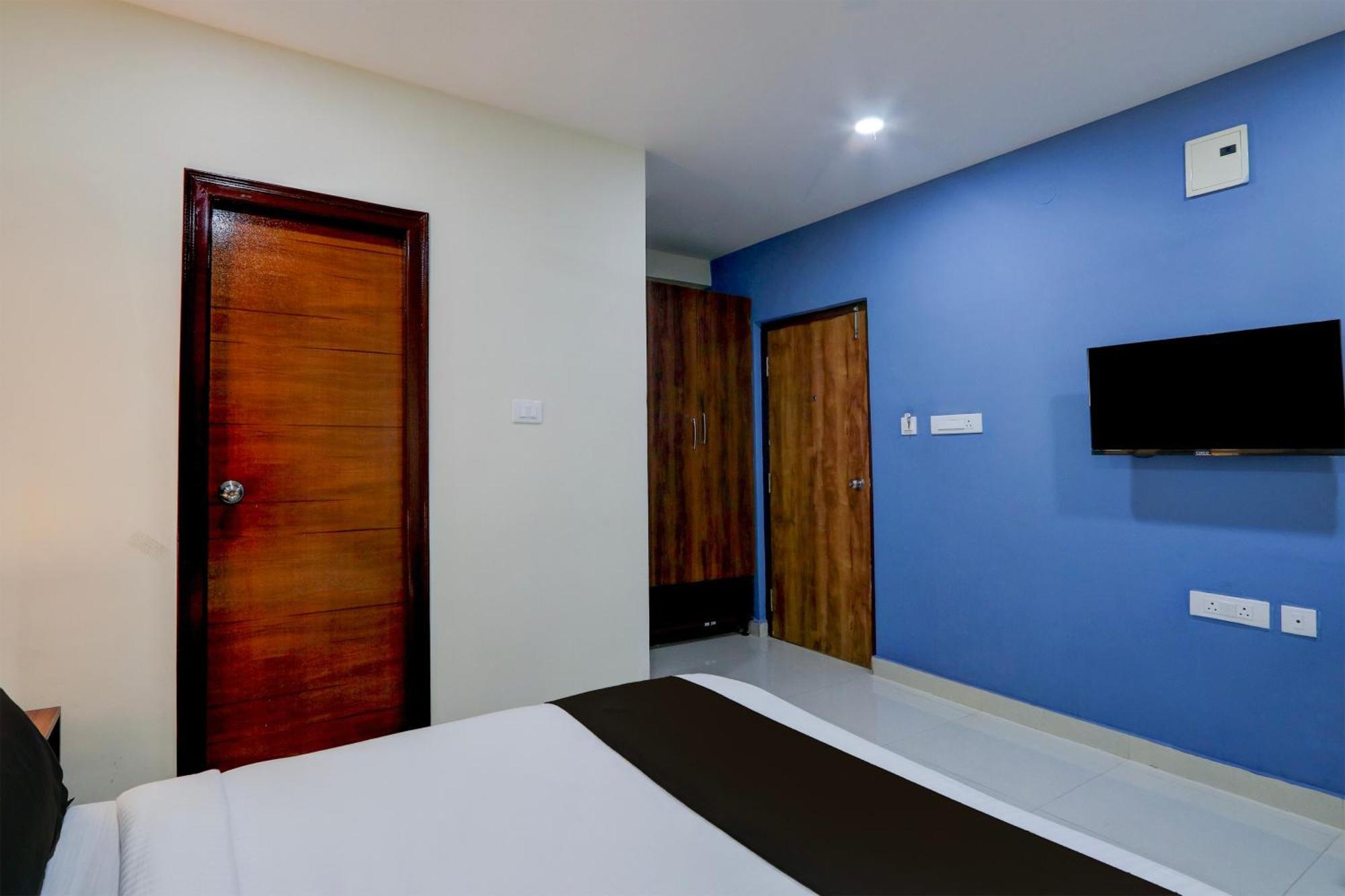 Hotel Super Townhouse The Cinco Bliss Near Ikea, Wells Forgo, Kims, Care Hospitals Hajdarabad Zewnętrze zdjęcie