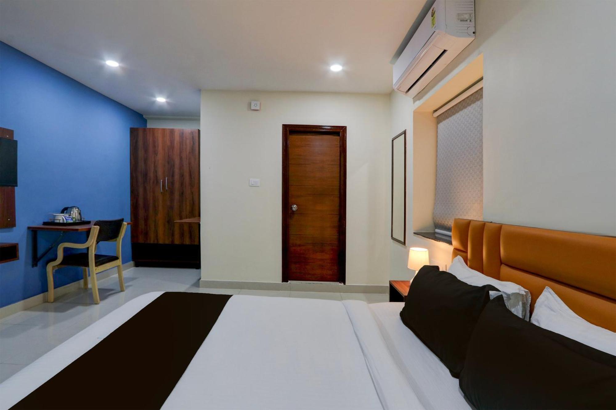 Hotel Super Townhouse The Cinco Bliss Near Ikea, Wells Forgo, Kims, Care Hospitals Hajdarabad Zewnętrze zdjęcie